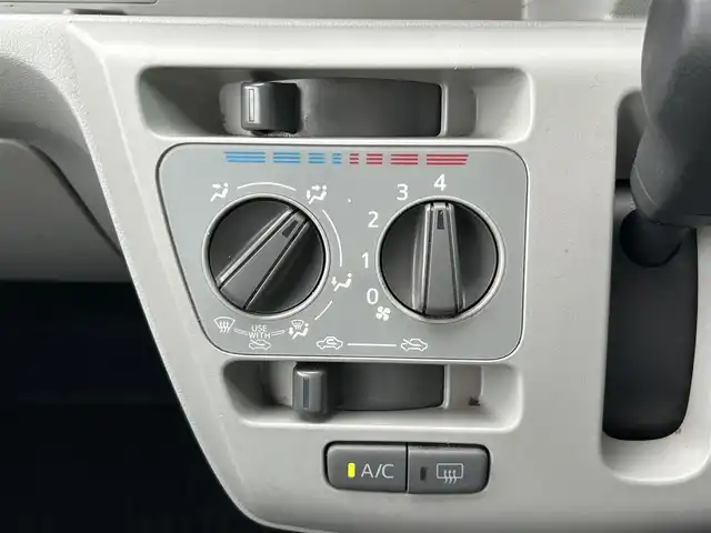 ダイハツ ミラ イース X SAⅢ 宮城県 2018(平30)年 3.6万km ホワイト スマートアシスト3/・衝突被害軽減ブレーキ/・車線逸脱警報/・誤発進抑制機能/・オートハイビーム/・先行車発進お知らせ機能/純正CDオーディオ/LEDヘッドランプ/ヘッドライトレベライザー/リモコンキー/アイドリングストップ/電動格納ミラー/フロアマット/ドアバイザー/Wエアバッグ