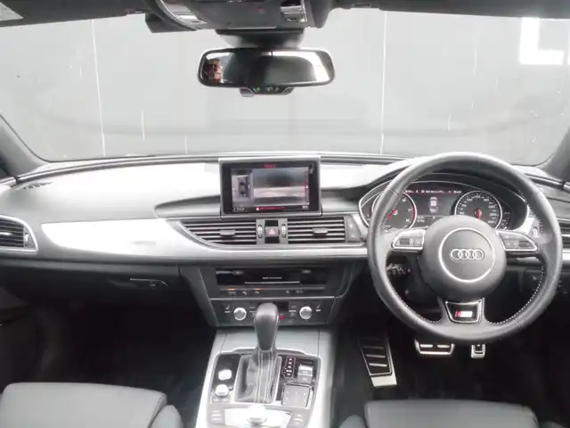 アウディ Ａ６ 2．0 TFSI クワトロSライン 岩手県 2017(平29)年 2万km グレイシアホワイトメタリック アシスタンスパッケージ/Audiブレーキガード/サイドアシスト /レーンアシスト/アダプティブクルーズ/純正ナビ/フルセグTV/全方位カメラ/パーキングエイド /パークアシスト/BOSEサウンド/ETC2.0/前後ドラレコ/黒革シート/シートヒーター/パワーシート