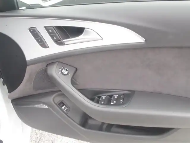 アウディ Ａ６ 2．0 TFSI クワトロSライン 岩手県 2017(平29)年 2万km グレイシアホワイトメタリック アシスタンスパッケージ/Audiブレーキガード/サイドアシスト /レーンアシスト/アダプティブクルーズ/純正ナビ/フルセグTV/全方位カメラ/パーキングエイド /パークアシスト/BOSEサウンド/ETC2.0/前後ドラレコ/黒革シート/シートヒーター/パワーシート