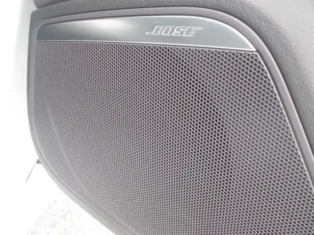 アウディ Ａ６ 2．0 TFSI クワトロSライン 岩手県 2017(平29)年 2万km グレイシアホワイトメタリック アシスタンスパッケージ/Audiブレーキガード/サイドアシスト /レーンアシスト/アダプティブクルーズ/純正ナビ/フルセグTV/全方位カメラ/パーキングエイド /パークアシスト/BOSEサウンド/ETC2.0/前後ドラレコ/黒革シート/シートヒーター/パワーシート