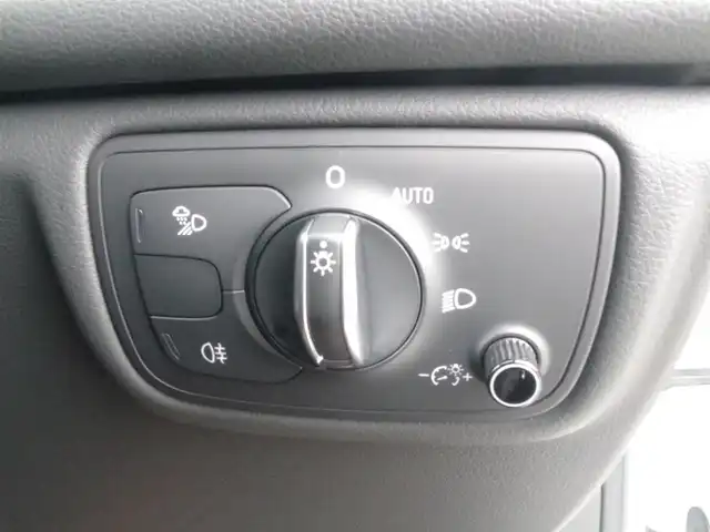アウディ Ａ６ 2．0 TFSI クワトロSライン 岩手県 2017(平29)年 2万km グレイシアホワイトメタリック アシスタンスパッケージ/Audiブレーキガード/サイドアシスト /レーンアシスト/アダプティブクルーズ/純正ナビ/フルセグTV/全方位カメラ/パーキングエイド /パークアシスト/BOSEサウンド/ETC2.0/前後ドラレコ/黒革シート/シートヒーター/パワーシート