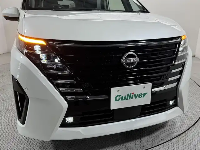 日産 セレナ e－パワー ハイウェイスター V 大阪府 2025(令7)年 0.1千km プリズムホワイト 登録済未使用車 ProPILOT 純正12.3incナビTV 360カメラ デジタルインナーミラー ハーフレザー レーダークルコン 衝突軽減ブレーキ レーンアシスト ブラインドSM 踏み間違い防止装置 クリアランスソナー 置き型充電