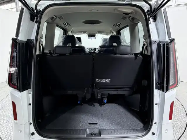 日産 セレナ e－パワー ハイウェイスター V 大阪府 2025(令7)年 0.1千km プリズムホワイト 登録済未使用車 ProPILOT 純正12.3incナビTV 360カメラ デジタルインナーミラー ハーフレザー レーダークルコン 衝突軽減ブレーキ レーンアシスト ブラインドSM 踏み間違い防止装置 クリアランスソナー 置き型充電