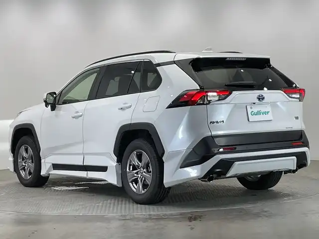 トヨタ ＲＡＶ４ ハイブリッドX 栃木県 2023(令5)年 1.6万km ホワイトパールクリスタルシャイン ワンオーナー/8インチディスプレイオーディオ/（Bluetooth/USB/フルセグTV/Applecarplay/AndroidAuto）/バックカメラ/TRDフルエアロ/トヨタセーフティセンス/衝突軽減ブレーキ/車線逸脱警報/オートマチックハイビーム/先行車発進告知/ブラインドスポットモニター/前後コーナーセンサー/ビルトインETC2.0/前方ドラレコ/禁煙車/オートライト/LEDヘッドライト/横滑り防止装置/AC100V電源/フォグランプ/スマートキー/プッシュスタート/ステアリングスイッチ/革巻きステアリング/電動格納ミラー/純正アルミホイール/純正フロアマット