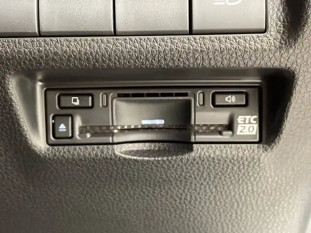 トヨタ ＲＡＶ４ ハイブリッドX 栃木県 2023(令5)年 1.6万km ホワイトパールクリスタルシャイン ワンオーナー/8インチディスプレイオーディオ/（Bluetooth/USB/フルセグTV/Applecarplay/AndroidAuto）/バックカメラ/TRDフルエアロ/トヨタセーフティセンス/衝突軽減ブレーキ/車線逸脱警報/オートマチックハイビーム/先行車発進告知/ブラインドスポットモニター/前後コーナーセンサー/ビルトインETC2.0/前方ドラレコ/禁煙車/オートライト/LEDヘッドライト/横滑り防止装置/AC100V電源/フォグランプ/スマートキー/プッシュスタート/ステアリングスイッチ/革巻きステアリング/電動格納ミラー/純正アルミホイール/純正フロアマット