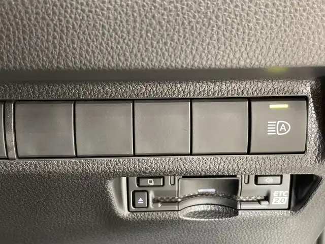 トヨタ ＲＡＶ４ ハイブリッドX 栃木県 2023(令5)年 1.6万km ホワイトパールクリスタルシャイン ワンオーナー/8インチディスプレイオーディオ/（Bluetooth/USB/フルセグTV/Applecarplay/AndroidAuto）/バックカメラ/TRDフルエアロ/トヨタセーフティセンス/衝突軽減ブレーキ/車線逸脱警報/オートマチックハイビーム/先行車発進告知/ブラインドスポットモニター/前後コーナーセンサー/ビルトインETC2.0/前方ドラレコ/禁煙車/オートライト/LEDヘッドライト/横滑り防止装置/AC100V電源/フォグランプ/スマートキー/プッシュスタート/ステアリングスイッチ/革巻きステアリング/電動格納ミラー/純正アルミホイール/純正フロアマット