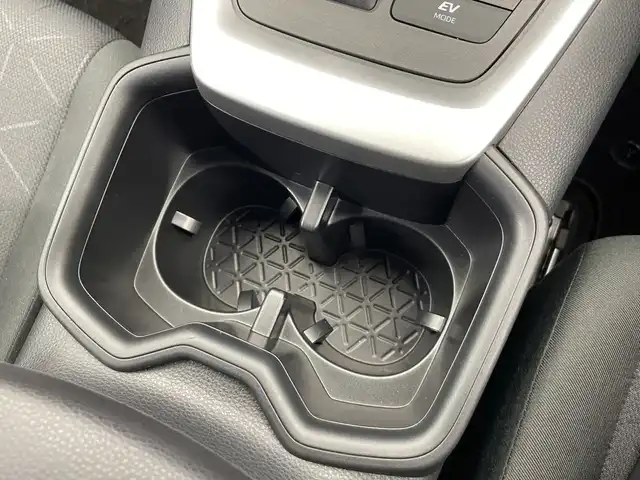 トヨタ ＲＡＶ４ ハイブリッドX 栃木県 2023(令5)年 1.6万km ホワイトパールクリスタルシャイン ワンオーナー/8インチディスプレイオーディオ/（Bluetooth/USB/フルセグTV/Applecarplay/AndroidAuto）/バックカメラ/TRDフルエアロ/トヨタセーフティセンス/衝突軽減ブレーキ/車線逸脱警報/オートマチックハイビーム/先行車発進告知/ブラインドスポットモニター/前後コーナーセンサー/ビルトインETC2.0/前方ドラレコ/禁煙車/オートライト/LEDヘッドライト/横滑り防止装置/AC100V電源/フォグランプ/スマートキー/プッシュスタート/ステアリングスイッチ/革巻きステアリング/電動格納ミラー/純正アルミホイール/純正フロアマット