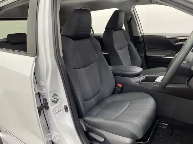 トヨタ ＲＡＶ４ ハイブリッドX 栃木県 2023(令5)年 1.6万km ホワイトパールクリスタルシャイン ワンオーナー/8インチディスプレイオーディオ/（Bluetooth/USB/フルセグTV/Applecarplay/AndroidAuto）/バックカメラ/TRDフルエアロ/トヨタセーフティセンス/衝突軽減ブレーキ/車線逸脱警報/オートマチックハイビーム/先行車発進告知/ブラインドスポットモニター/前後コーナーセンサー/ビルトインETC2.0/前方ドラレコ/禁煙車/オートライト/LEDヘッドライト/横滑り防止装置/AC100V電源/フォグランプ/スマートキー/プッシュスタート/ステアリングスイッチ/革巻きステアリング/電動格納ミラー/純正アルミホイール/純正フロアマット