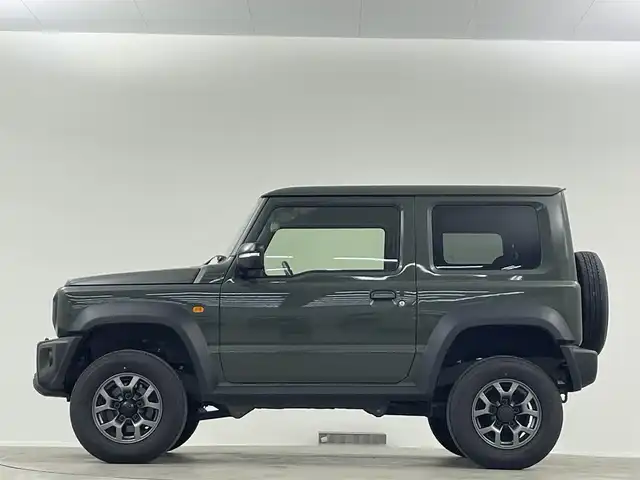 スズキ ジムニー シエラ JC 埼玉県 2023(令5)年 2.2万km ジャングルグリーン 8インチナビ Bluetooth バックカメラ シートヒーター クルーズコントロール 衝突軽減システム オートハイビーム ダウンヒルアシストコントロール 純正LEDヘッドライト ETC スマートキー