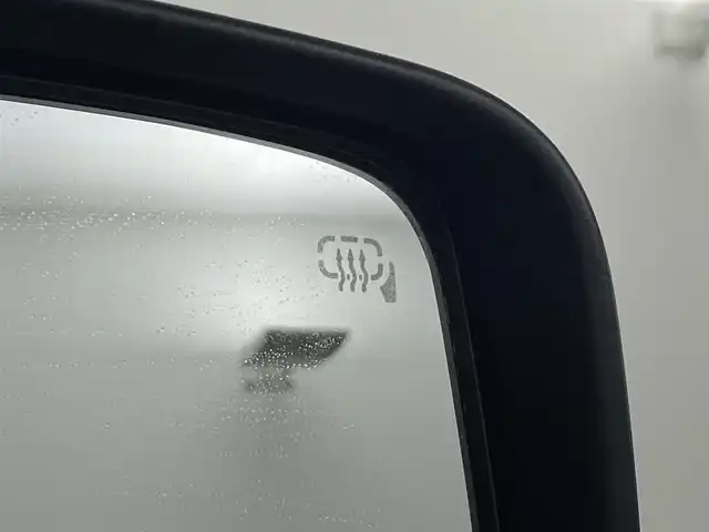 スズキ ジムニー シエラ JC 埼玉県 2023(令5)年 2.2万km ジャングルグリーン 8インチナビ Bluetooth バックカメラ シートヒーター クルーズコントロール 衝突軽減システム オートハイビーム ダウンヒルアシストコントロール 純正LEDヘッドライト ETC スマートキー
