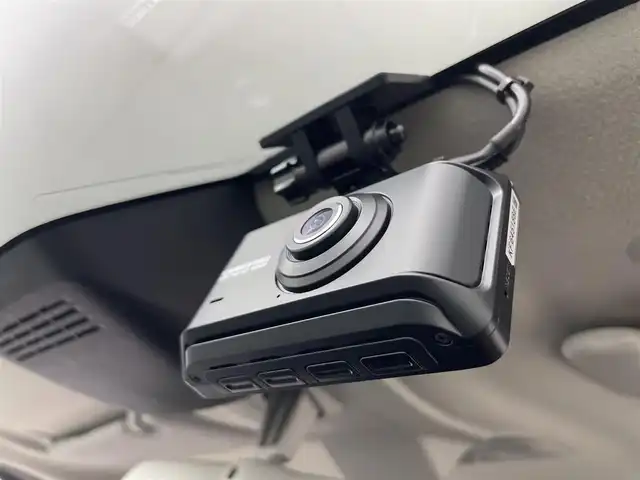 スズキ ジムニー シエラ JC 埼玉県 2023(令5)年 2.2万km ジャングルグリーン 8インチナビ Bluetooth バックカメラ シートヒーター クルーズコントロール 衝突軽減システム オートハイビーム ダウンヒルアシストコントロール 純正LEDヘッドライト ETC スマートキー