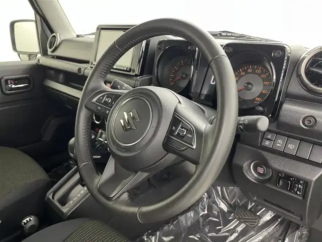 スズキ ジムニー シエラ JC 埼玉県 2023(令5)年 2.2万km ジャングルグリーン 8インチナビ Bluetooth バックカメラ シートヒーター クルーズコントロール 衝突軽減システム オートハイビーム ダウンヒルアシストコントロール 純正LEDヘッドライト ETC スマートキー