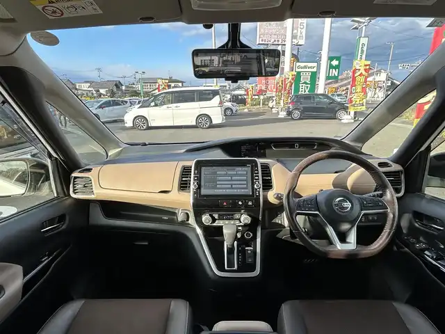 日産 セレナ ハイウェイスター G 宮城県 2016(平28)年 6.6万km ブリリアントホワイトパール セーフティパックB/・プロパイロット/・車線逸脱防止支援システム/・SRSエアバッグ（サイド/カーテン）/・アラウンドビューモニター/・スマートルームミラー/・ステアリングスイッチ/・踏み間違い衝突防止アシスト/・インテリジェントパーキングアシスト/・進入禁止標識検知/・ふらつき警報/・フロント＆バックソナー/・ヒーター付ドアミラー/・電動パーキングブレーキ/・オートブレーキホールド/グラデーション織物/合皮コンビシート/ブラウン革貼インパネ加飾/＝＝＝/エマージェンシーブレーキ/車線逸脱警報/純正フリップダウンモニター/純正9インチナビ（MM516D-L）/・CD/DVD/・Bluetooth/・フルセグTV/ビルトインETC/ハンズフリー両側電動スライドドア/革巻きステアリング/ステアリングスイッチ/LEDヘッドランプ/フォグランプ/オートライト/スマートキー＆プッシュスタート/電動格納ミラー/純正16インチAW/純正フロアマット/ドアバイザー/W/サイド/カーテンエアバッグ