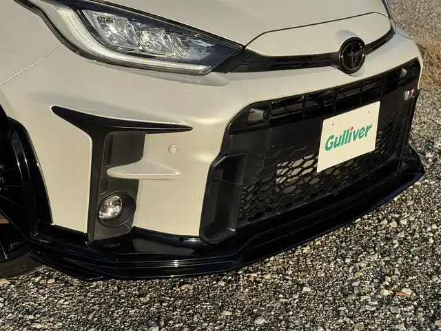 トヨタ ＧＲヤリス RS 兵庫県 2022(令4)年 3万km プラチナホワイトパールマイカ GRエアロ（F/S）/トヨタセーフティセンス/プリクラッシュセーフティ/バックモニター/前2席シートヒーター/ステアリングヒーター/前後2カメドラレコ/純正ディスプレイオーディオ/Bluetooth接続可/ETC/LEDヘッドライト