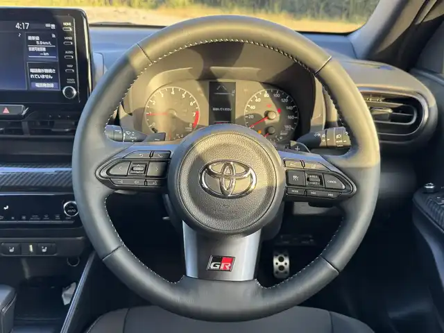 トヨタ ＧＲヤリス RS 兵庫県 2022(令4)年 3万km プラチナホワイトパールマイカ GRエアロ（F/S）/トヨタセーフティセンス/プリクラッシュセーフティ/バックモニター/前2席シートヒーター/ステアリングヒーター/前後2カメドラレコ/純正ディスプレイオーディオ/Bluetooth接続可/ETC/LEDヘッドライト