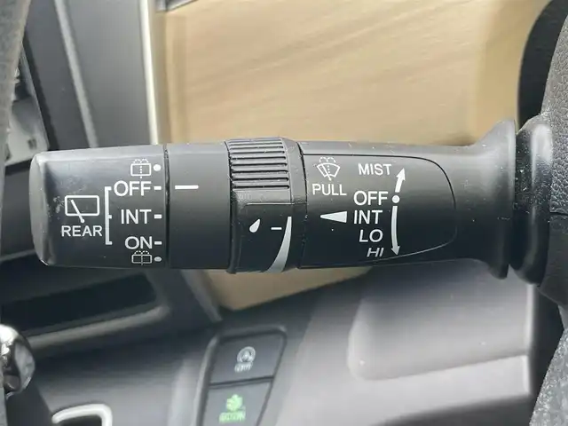 ホンダ フリード G ホンダセンシング 千葉県 2018(平30)年 5.7万km コバルトブルーパール ホンダセンシング/・衝突軽減ブレーキ/レーンキープアシスト/・レーダークルーズコントロール/オートハイビーム/・クリアランスソナー/踏み間違い防止/・標識認識機能/純正メモリナビ(VXM-184VFi)/・フルセグ/BT/DVD/CD/バックカメラ/ステアリングスイッチ/ETC/両側パワースライドドア/LEDヘッドライト/オートライト/スマートキー/プッシュスタート/純正フロアマット/社外15インチAW