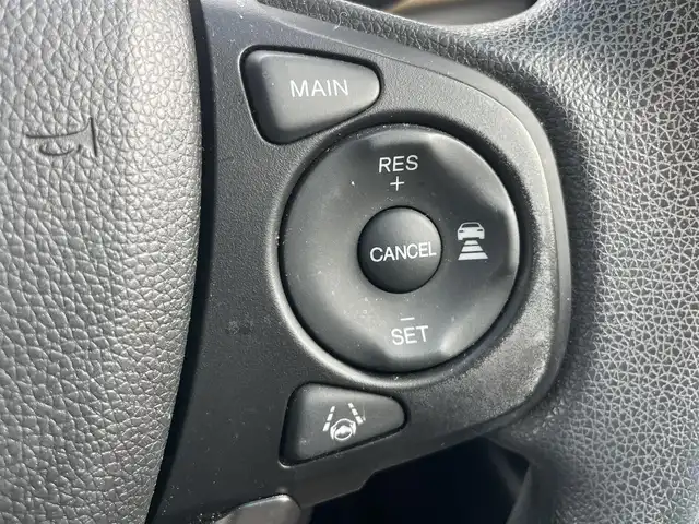 ホンダ フリード G ホンダセンシング 千葉県 2018(平30)年 5.7万km コバルトブルーパール ホンダセンシング/・衝突軽減ブレーキ/レーンキープアシスト/・レーダークルーズコントロール/オートハイビーム/・クリアランスソナー/踏み間違い防止/・標識認識機能/純正メモリナビ(VXM-184VFi)/・フルセグ/BT/DVD/CD/バックカメラ/ステアリングスイッチ/ETC/両側パワースライドドア/LEDヘッドライト/オートライト/スマートキー/プッシュスタート/純正フロアマット/社外15インチAW