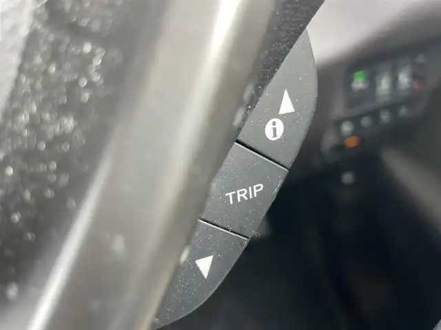 ホンダ フリード G ホンダセンシング 千葉県 2018(平30)年 5.7万km コバルトブルーパール ホンダセンシング/・衝突軽減ブレーキ/レーンキープアシスト/・レーダークルーズコントロール/オートハイビーム/・クリアランスソナー/踏み間違い防止/・標識認識機能/純正メモリナビ(VXM-184VFi)/・フルセグ/BT/DVD/CD/バックカメラ/ステアリングスイッチ/ETC/両側パワースライドドア/LEDヘッドライト/オートライト/スマートキー/プッシュスタート/純正フロアマット/社外15インチAW