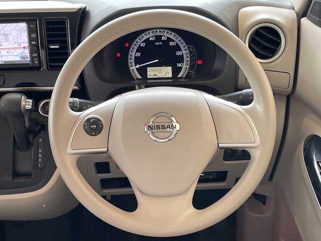 日産 デイズ ルークス X 埼玉県 2019(令1)年 3.9万km スパークリングレッドM エマージェンシーブレーキ/純正ナビ/　　CD/BT/フルセグ/アラウンドビューモニター/左パワースライドドア/コーナーセンサー/ETC/スマートキー/禁煙車