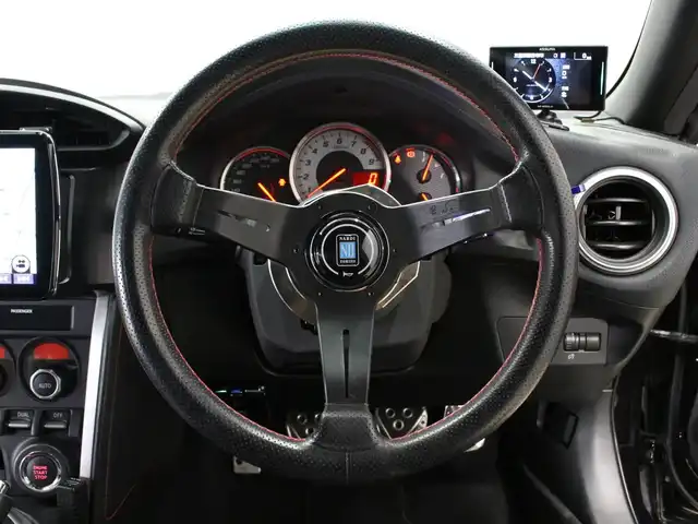 トヨタ ８６ GT 三重県 2013(平25)年 3.5万km クリスタルブラックシリカ 6MT/モデリスタエアロ/HKS 車高調/HKSレーシングサクション/GReddyマフラー/BRIDE D&N席シート/バレンティ テールランプ/バレンティ LEDバックフォグ/NARDI ステアリング/RAYS 18インチアルミホイール/パナソニックフローティングナビ/　フルセグTV/CD/DVD/B-ray/Bluetooth/ブリッツ 追加3連メーター/RAZO(GTSPEC)アルミペダル/社外リアスポイラー/社外タワーバー/レーダー探知機（AR-W86LA)