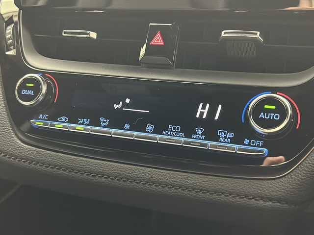 トヨタ カローラ スポーツ ハイブリッドG 宮城県 2022(令4)年 6.8万km アティチュードブラックマイカ 禁煙車/ワンオーナー/トヨタセーフティセンス/・プリクラッシュセーフティ/・レーントレーシングアシスト/・オートマチックハイビーム/・レーダークルーズコントロール/・ロードサインアシスト/・パーキングサポートブレーキ/ブラインドスポットモニター/リヤクロストラフィックアラート/純正9インチディスプレイオーディオ/・BT/AM/FM/USB/Mira/バックカメラ/純正ドライブレコーダー/ビルトインETC/電動パーキングブレーキ/オートホールド/革巻きステアリング/ステアリングスイッチ/プッシュスタート/スマートキー/ハーフレザーシート/LEDヘッドライト/LEDフォグランプ/純正フロアマット/社外18インチアルミホイール/横滑り防止装置/アイドリングストップ/ヘッドライトレベライザー/デュアルエアコン