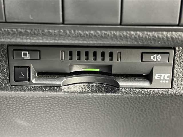 トヨタ カローラ スポーツ ハイブリッドG 宮城県 2022(令4)年 6.8万km アティチュードブラックマイカ 禁煙車/ワンオーナー/トヨタセーフティセンス/・プリクラッシュセーフティ/・レーントレーシングアシスト/・オートマチックハイビーム/・レーダークルーズコントロール/・ロードサインアシスト/・パーキングサポートブレーキ/ブラインドスポットモニター/リヤクロストラフィックアラート/純正9インチディスプレイオーディオ/・BT/AM/FM/USB/Mira/バックカメラ/純正ドライブレコーダー/ビルトインETC/電動パーキングブレーキ/オートホールド/革巻きステアリング/ステアリングスイッチ/プッシュスタート/スマートキー/ハーフレザーシート/LEDヘッドライト/LEDフォグランプ/純正フロアマット/社外18インチアルミホイール/横滑り防止装置/アイドリングストップ/ヘッドライトレベライザー/デュアルエアコン