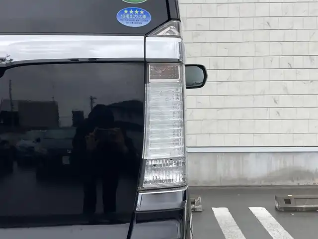 ホンダ Ｎ ＢＯＸ スラッシュ X ターボパッケージ 静岡県 2015(平27)年 8.2万km スマートブラック あんしんパッケージ/純正7インチナビ(VRM-155VFi)/　AM FM CD DVD Bluetooth MusicRack/前後方ドライブレコーダー/クルーズコントロール/シートヒーター(前席)/ステアリングヒーター/HIDオートヘッドランプ/サウンドマッピングシステム/ワイヤレス充電/パドルシフト/スマートキー2本/ターボ/社外14インチアルミホイール/ETC/バックモニター/フルセグTV