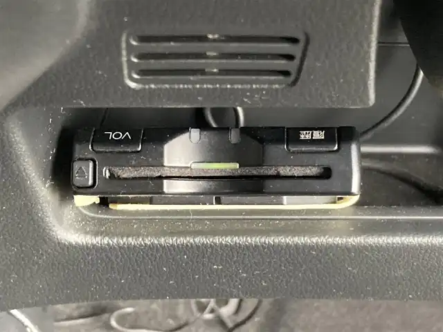 ホンダ Ｎ ＢＯＸ スラッシュ X ターボパッケージ 静岡県 2015(平27)年 8.2万km スマートブラック あんしんパッケージ/純正7インチナビ(VRM-155VFi)/　AM FM CD DVD Bluetooth MusicRack/前後方ドライブレコーダー/クルーズコントロール/シートヒーター(前席)/ステアリングヒーター/HIDオートヘッドランプ/サウンドマッピングシステム/ワイヤレス充電/パドルシフト/スマートキー2本/ターボ/社外14インチアルミホイール/ETC/バックモニター/フルセグTV