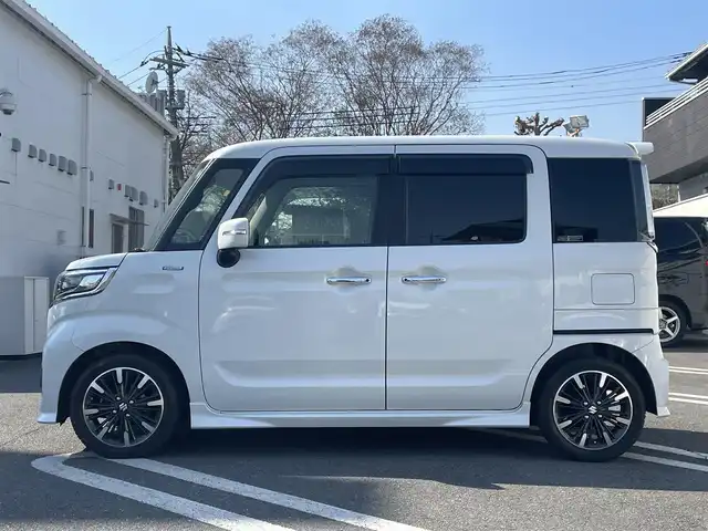 スズキ スペーシア カスタム HYBRID XS ターボ 東京都 2020(令2)年 6.7万km ピュアホワイトP ワンオーナー/純正8インチメモリナビ（CN-RZ865）/・Bluetoothオーディオ/・CD/DVD/・フルセグTV/・AM/FM/全方位カメラ/クルーズコントロール（追従走行付き）/両側パワースライドドア/前席シートヒーター/前方ドライブレコーダー/純正15インチAW/純正フロアマット/電動格納ミラー/プッシュスタート/ETC/保証書/取扱説明書/スペアキー