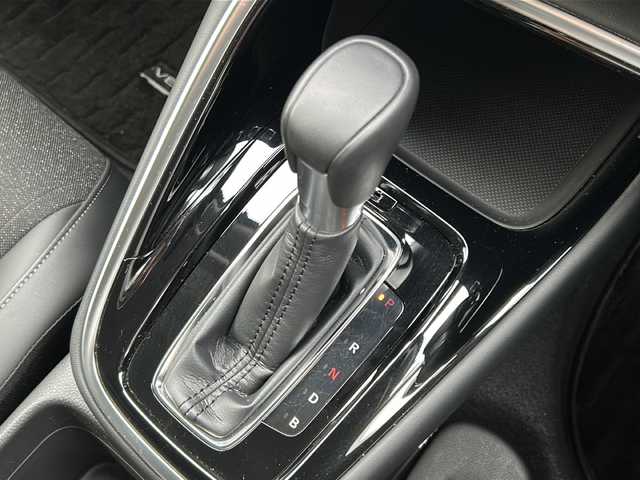 ホンダ ヴェゼル ハイブリッド e:HEV Z 富山県 2022(令4)年 2.9万km メテオロイドグレーメタリック ４WD/純正ナビ（CD/DVD/フルセグTV/BT/SD）/バックカメラ/クルーズコントロール/横滑り防止/レーンキープアシスト/ヒルディセントコントロール/前席シートヒーター/ビルトインETC/ワイパーデアイサー/電動リアゲート/LEDヘッドライト/スマートキー