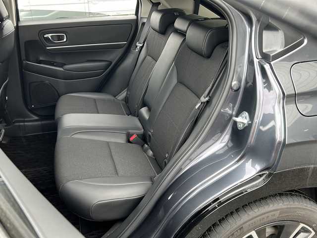 ホンダ ヴェゼル ハイブリッド e:HEV Z 福岡県 2022(令4)年 2.9万km メテオロイドグレーメタリック ４WD/純正ナビ（CD/DVD/フルセグTV/BT/SD）/バックカメラ/クルーズコントロール/横滑り防止/レーンキープアシスト/ヒルディセントコントロール/前席シートヒーター/ビルトインETC/ワイパーデアイサー/電動リアゲート/LEDヘッドライト/スマートキー