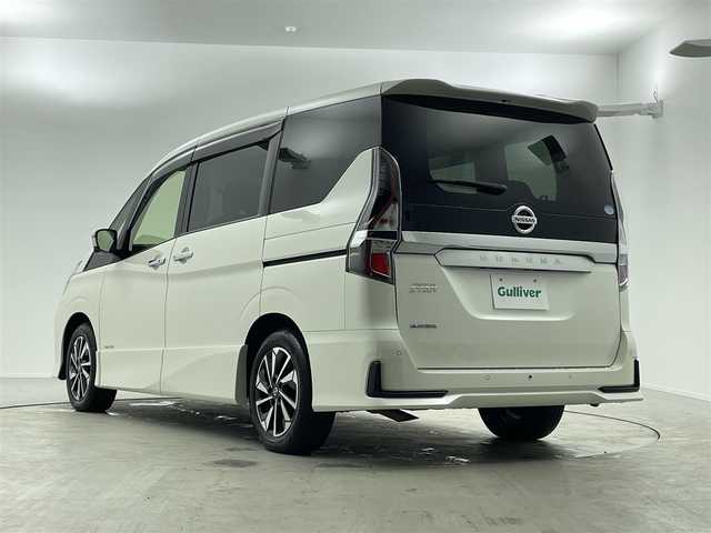 日産 セレナ ハイウェイスター V 福井県 2022(令4)年 3.4万km ブリリアントホワイトパール プロパイロット/・衝突軽減ブレーキ/・車線逸脱警報機能/・レーンキープアシスト/・クルーズコントロール（追従有）/純正ナビゲーション/【AM/FM/CD/Bluetooth/フルセグTV】/アラウンドビューモニター/ビルトインETC2.0/両側パワースライドドア/コーナーセンサー/オートライト/LEDヘッドライド/プッシュスタート/スマートキー/スペアキー