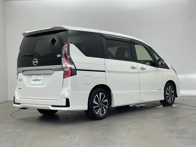 日産 セレナ ハイウェイスター V 埼玉県 2022(令4)年 3.4万km ブリリアントホワイトパール 純正10インチナビ/CD DVD フルセグTV Bluetooth/アラウンドビューモニター/フリップダウンモニター/デジタルインナーミラー/プロパイロット/エマージェンシーブレーキ/車線逸脱警報機能/ブラインドスポットモニター/レーンキープアシスト/クルーズコントロール（追従有）/パーキングアシスト/両側パワースライドドア/コーナーセンサー/ビルトインETC/LEDオートライト/プッシュスタート/スマートキー/スペアキー