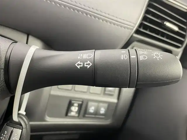 日産 セレナ ハイウェイスター V 埼玉県 2022(令4)年 3.4万km ブリリアントホワイトパール 純正10インチナビ/CD DVD フルセグTV Bluetooth/アラウンドビューモニター/フリップダウンモニター/デジタルインナーミラー/プロパイロット/エマージェンシーブレーキ/車線逸脱警報機能/ブラインドスポットモニター/レーンキープアシスト/クルーズコントロール（追従有）/パーキングアシスト/両側パワースライドドア/コーナーセンサー/ビルトインETC/LEDオートライト/プッシュスタート/スマートキー/スペアキー