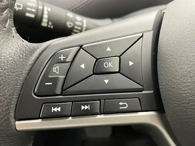 日産 セレナ ハイウェイスター V 埼玉県 2022(令4)年 3.4万km ブリリアントホワイトパール 純正10インチナビ/CD DVD フルセグTV Bluetooth/アラウンドビューモニター/フリップダウンモニター/デジタルインナーミラー/プロパイロット/エマージェンシーブレーキ/車線逸脱警報機能/ブラインドスポットモニター/レーンキープアシスト/クルーズコントロール（追従有）/パーキングアシスト/両側パワースライドドア/コーナーセンサー/ビルトインETC/LEDオートライト/プッシュスタート/スマートキー/スペアキー