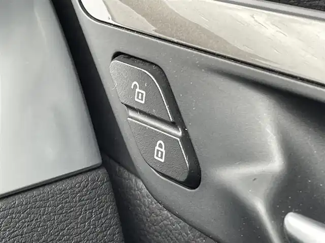 ＢＭＷ Ｘ１ xDrive 18d xライン 青森県 2021(令3)年 3.3万km アルピンホワイトⅢ /・ワンオーナー/・4WD/・ディーゼル/ターボ/・メーカーHDDナビ/ (Bluetooth/FM/AM /USB)/・バックカメラ/・レーダークルーズコントロール/・ダウンヒルアシスト/・インテリジェントセーフティセンス/・前後バンパーソナー/・運転席メモリーシート/・前席パワーシート/・前後ドラレコ[SN-TW84]/・ステアリングリモコン/・アイドリングストップ/・オートライト/・オートワイパー/・革巻きステア/・フロアマット/・リア5面スモークフィルム/・シルバールーフレール/・パワーバックドア/・純正アルミ19インチアルミホイール/・LEDヘッドライト/・フォグランプ/・スマートキー/・保証書/取扱説明書