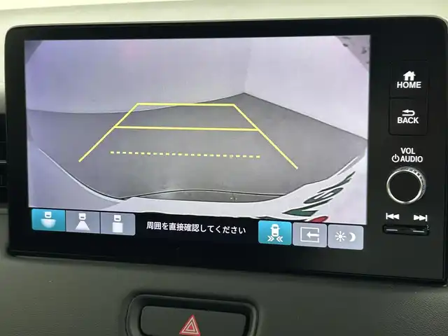 ホンダ ヴェゼル ハイブリッド e:HEV Z 熊本県 2025(令7)年 0.1万km未満 プラチナホワイトパール 登録済未使用車/純正ナビ（ＡｐｐｌＣａｒＰｌａｙ・ＡｎｄｒｏｉｄＡｕｔｏ・フルセグ・ＢＴ・ＵＳＢ）/バックカメラ　/ビルトインＥＴＣ２．０　/前後クリアランスソナー　/前席シートヒーター　/ホンダセンシング/・衝突軽減ブレーキ/・誤発進抑制機能/・後方誤発進抑制機能/・近距離衝突軽減ブレーキ/・歩行者事故低減ステアリング/・路外逸脱制御機能/・アダブティブクルーズコントロール/・渋滞運転支援機能/・先行車発進お知らせ/・標識認識システム/・踏み間違い防止/・ブラインドスポットモニター/・車線維持支援システム/・オートハイビーム/パワーバックドア/ステアリングヒーター/置くだけ充電/パドルシフト/ブレーキホールド/ハーフレザーシート/ブレーキホールド/純正１８インチAW/フロントシーケンシャルウインカー/オートライト/LEDヘッドライト/スマートキー/プッシュスタート/スペアキー1本/保証書/取扱説明書