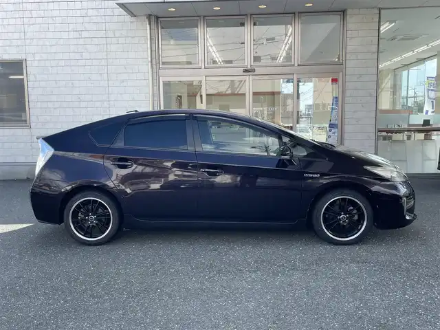 トヨタ プリウス S ツーリングセレクション 愛知県 2014(平26)年 9.6万km ボルドーマイカメタリック (株)IDOMが運営する【じしゃロン豊川店】の自社ローン専用車両になります。こちらは現金またはオートローンご利用時の価格です。自社ローンご希望の方は別途その旨お申付け下さい/ 純正ディーラーナビ/ ウッドコンビハンドル/ ステアリングスイッチ/ ETC/ ウインカーミラー/ オートライト/ ドライブレコーダー/ トノカバー/ ドアバイザー/ 純正フロアマット