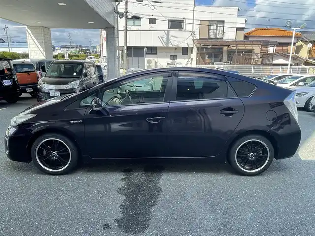 トヨタ プリウス S ツーリングセレクション 愛知県 2014(平26)年 9.6万km ボルドーマイカメタリック (株)IDOMが運営する【じしゃロン豊川店】の自社ローン専用車両になります。こちらは現金またはオートローンご利用時の価格です。自社ローンご希望の方は別途その旨お申付け下さい/ 純正ディーラーナビ/ ウッドコンビハンドル/ ステアリングスイッチ/ ETC/ ウインカーミラー/ オートライト/ ドライブレコーダー/ トノカバー/ ドアバイザー/ 純正フロアマット