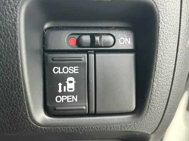 ホンダ Ｎ ＢＯＸ カスタム G Lパッケージ 埼玉県 2015(平27)年 4.8万km プレミアムホワイトパールⅡ 両側スライドドア　フルフラットシート　ＨＩＤヘッドライト　オートライト　前後ドライブレコーダー　純正フロアマット　純正アルミホイール　スマートキー２本　オートエアコン