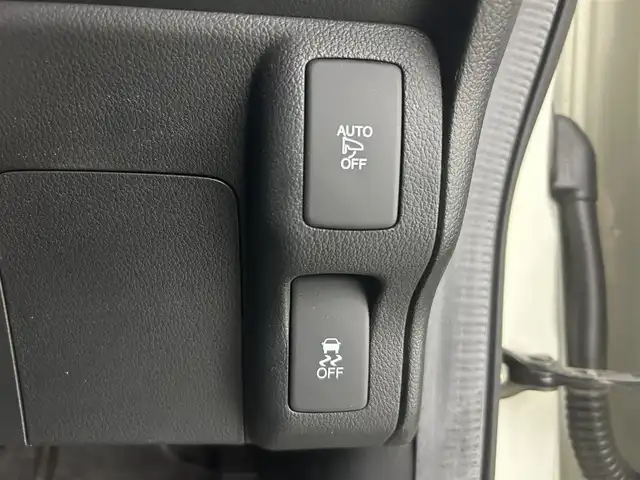 ホンダ Ｎ ＢＯＸ カスタム G Lパッケージ 埼玉県 2015(平27)年 4.8万km プレミアムホワイトパールⅡ 両側スライドドア　フルフラットシート　ＨＩＤヘッドライト　オートライト　前後ドライブレコーダー　純正フロアマット　純正アルミホイール　スマートキー２本　オートエアコン