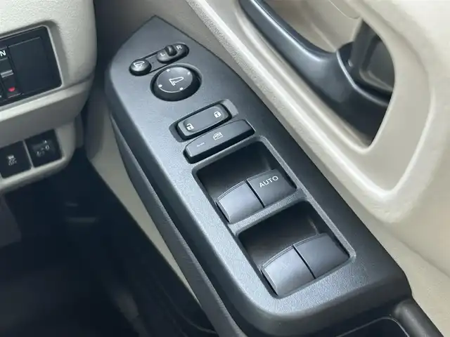 ホンダ Ｎ ＢＯＸ 静岡県 2025(令7)年 0.1万km未満 クリスタルブラックパール バックカメラ/アダプティブクルーズコントロール/プッシュスタート/ベンチシート/シートヒーター/スライドドア/チップアップシート/LEDヘッドライト/オートハイビーム/オートエアコン/前後コーナーセンサー/ホンダセンシング
