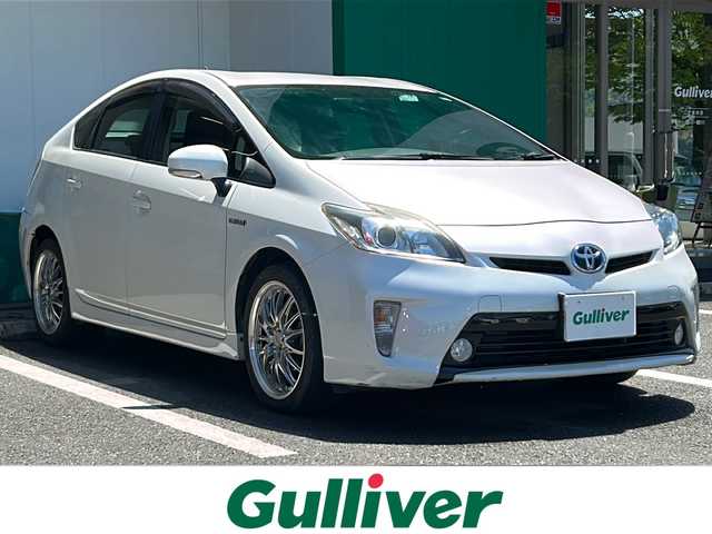 トヨタ プリウス S 京都府 2013(平25)年 19.7万km ホワイトパールクリスタルシャイン ・純正ナビ/・バックカメラ/・スマートキー/・ETC/・フルセグテレビ/・ウィンカーミラー/・ドアバイザー/・プッシュスタート