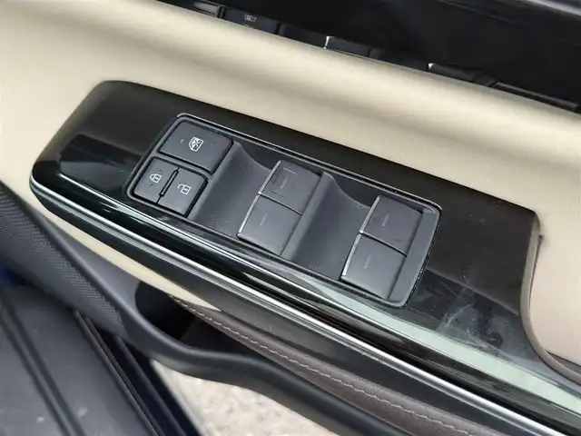 トヨタ クラウン ハイブリッド G－エグゼクティブ Four 岩手県 2019(令1)年 5.8万km ダークブルーマイカ 4WD/トヨタセーフティセンス/　　・プリクラッシュセーフティ/　　・レーンディパーチャーアラート/　　・アダプティブハイビームシステム/　　・レーダークルーズコントロール/純正メモリナビ/　　Bt/フルセグTV/パノラミックビューモニター/バックカメラ/LEDオートライト/フォグランプ/合皮レザーシート/パワーシート/シートヒーター/純正18インチアルミホイール/パドルシフト/ステアリングスイッチ/スマートキー/ETC