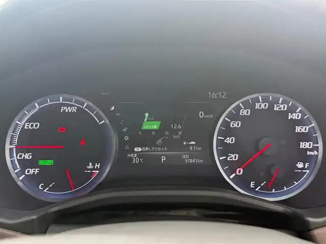 トヨタ クラウン ハイブリッド G－エグゼクティブ Four 岩手県 2019(令1)年 5.8万km ダークブルーマイカ 4WD/トヨタセーフティセンス/　　・プリクラッシュセーフティ/　　・レーンディパーチャーアラート/　　・アダプティブハイビームシステム/　　・レーダークルーズコントロール/純正メモリナビ/　　Bt/フルセグTV/パノラミックビューモニター/バックカメラ/LEDオートライト/フォグランプ/合皮レザーシート/パワーシート/シートヒーター/純正18インチアルミホイール/パドルシフト/ステアリングスイッチ/スマートキー/ETC