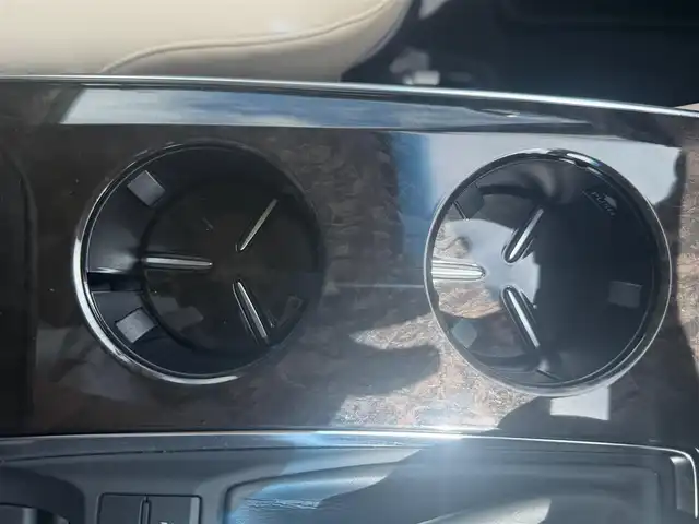 トヨタ クラウン ハイブリッド G－エグゼクティブ Four 岩手県 2019(令1)年 5.8万km ダークブルーマイカ 4WD/トヨタセーフティセンス/　　・プリクラッシュセーフティ/　　・レーンディパーチャーアラート/　　・アダプティブハイビームシステム/　　・レーダークルーズコントロール/純正メモリナビ/　　Bt/フルセグTV/パノラミックビューモニター/バックカメラ/LEDオートライト/フォグランプ/合皮レザーシート/パワーシート/シートヒーター/純正18インチアルミホイール/パドルシフト/ステアリングスイッチ/スマートキー/ETC