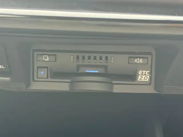 トヨタ クラウン ハイブリッド G－エグゼクティブ Four 岩手県 2019(令1)年 5.8万km ダークブルーマイカ 4WD/トヨタセーフティセンス/　　・プリクラッシュセーフティ/　　・レーンディパーチャーアラート/　　・アダプティブハイビームシステム/　　・レーダークルーズコントロール/純正メモリナビ/　　Bt/フルセグTV/パノラミックビューモニター/バックカメラ/LEDオートライト/フォグランプ/合皮レザーシート/パワーシート/シートヒーター/純正18インチアルミホイール/パドルシフト/ステアリングスイッチ/スマートキー/ETC