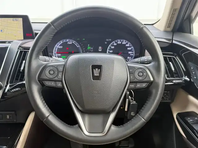 トヨタ クラウン ハイブリッド G－エグゼクティブ Four 岩手県 2019(令1)年 5.8万km ダークブルーマイカ 4WD/トヨタセーフティセンス/　　・プリクラッシュセーフティ/　　・レーンディパーチャーアラート/　　・アダプティブハイビームシステム/　　・レーダークルーズコントロール/純正メモリナビ/　　Bt/フルセグTV/パノラミックビューモニター/バックカメラ/LEDオートライト/フォグランプ/合皮レザーシート/パワーシート/シートヒーター/純正18インチアルミホイール/パドルシフト/ステアリングスイッチ/スマートキー/ETC