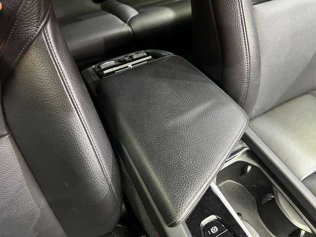 ボルボ ＸＣ６０ D4 AWD モーメンタム 千葉県 2018(平30)年 7.2万km オニキスブラックP ＡＣＣ　/純正ナビ　/３６０°カメラ　/黒革　/シートヒーター　/パワーシート　/ＬＥＤヘッドライト　/オートライト　/電動リアゲート　/純正１８インチＡＷ　/ＥＴＣ