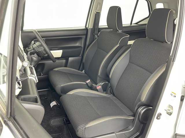 スズキ クロスビー HYBRID MZ 道央・札幌 2018(平30)年 5.8万km ピュアホワイトP ・4WD/・純正8インチSDナビ&フルセグ&CD&DVD&BT&SD/・全方位カメラ/・スズキセーフティサポート/・デュアルセンサーブレーキサポート/・誤発進抑制機能/・車線逸脱警報/・ふらつき警報/・リアパーキングセンサー/・先行車発進お知らせ機能/・社外ドライブレコーダー360°/・クルーズコントロール/・ヒルディングアシストコントロール/・パドルシフト/・シートヒーター/・ミラーヒーター/・ビルトインETC/・グリップコントロール/・ステアリングスイッチ/・革巻きステアリング/・オートマチックハイビーム/・オートライト/・LEDヘッドライト/・LEDフォグ/・ウィンカーミラー/・スノースイッチ/・スポーツスイッチ/・スマートキー/・アイドリングストップ/・プッシュスタート